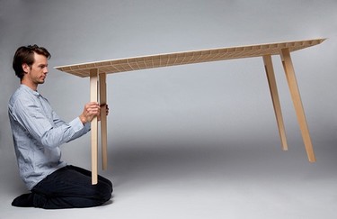 Probablemente la mesa de madera más ligera del mundo