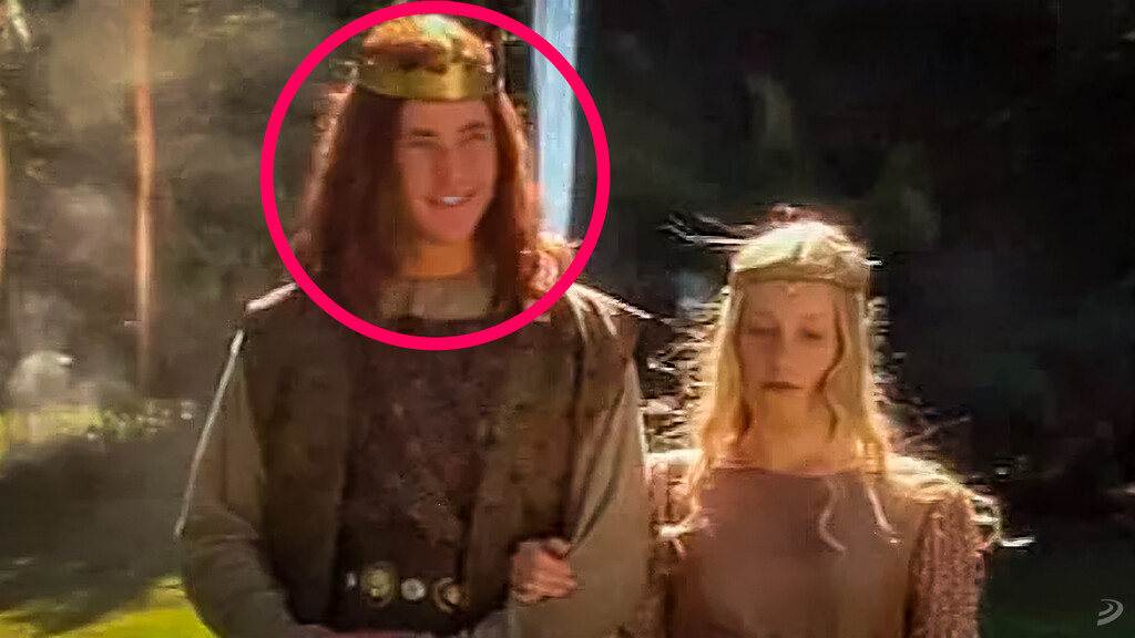 Hace 24 años salió de Rey Arturo en una serie que no has visto, hoy sus pelis han recaudado más de 12.000 millones de dólares. ¿Reconoces aquí a Thor? . Noticias en tiempo real