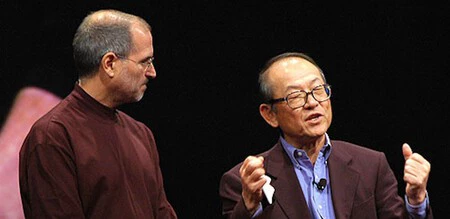 Steve Jobs y Ando Kunitake (presidente de Sony Corporation) Steve Jobs y Ando Kunitake (presidente de Sony Corporation)