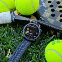 Pocos relojes están pensados por y para jugadores de pádel. Este es uno de ellos, y lo he probado 