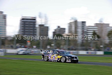 Team Dodo skyline Melbourne.jpg