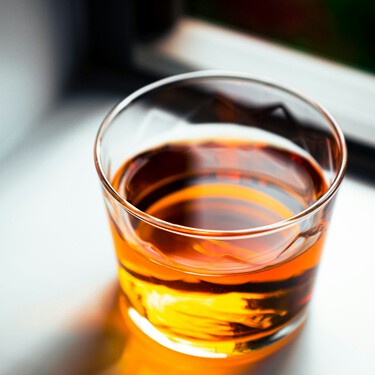 Este whisky escocés de 12 años se envejece en barricas de jerez y es una explosión de sabores