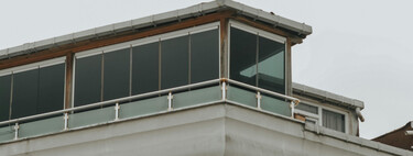 La justicia lo tiene claro: si has cerrado la terraza sin permiso de la comunidad deberás pagar de tu bolsillo el desmontaje