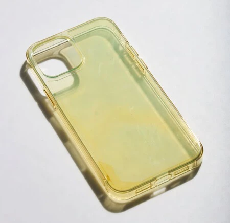 Funda Amarilla Iphone