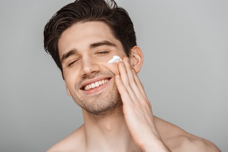 Los exfoliantes que necesitas para lucir tu mejor cara en verano (sin importar el tipo de piel que tengas)