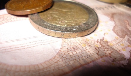 El SMI subirá menos de 4 euros el año próximo
