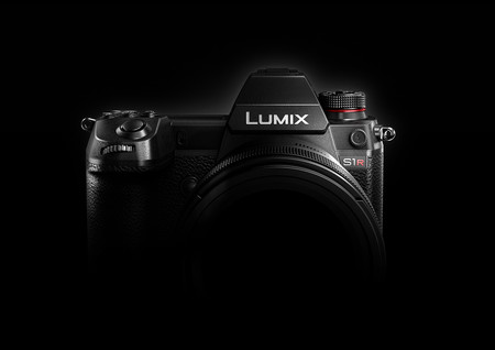 Panasonic Lumix S1R y S1: Se confirma la entrada de la marca en el mercado de sin espejo y sensor full frame con dos modelos