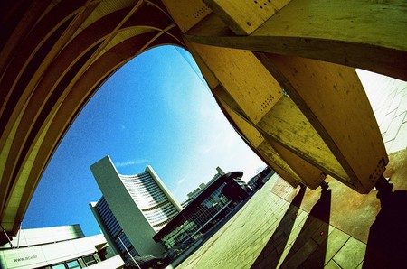 Neptune Naiad 15mm F3.8: el nuevo ultra gran angular de los objetivos intercambiables de Lomography