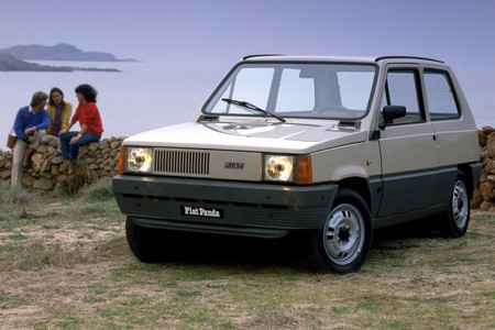 Sencillo, práctico y sin pretensiones: así diseñó el Fiat Panda Giorgetto Giugiaro mientras estaba de vacaciones