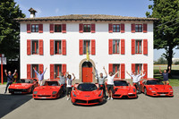 Recoge su LaFerrari acompañado por sus 288 GTO, F40, F50 y Enzo