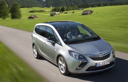 Opel-Zafira-Tourer-34