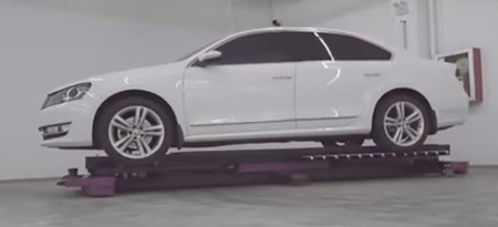 Los chinos pretenden aparcar sus coches con este robot