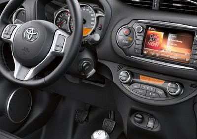 ¿Por qué cargar el móvil si puedes hacer una pizza? Los gadgets más locos para la toma de 12V