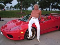 Autobizarrismo: Ferrari 360 con chófer un tanto especial por 300$ la hora