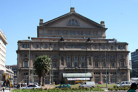 El Teatro Colón en peligro