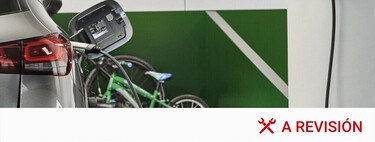 Quiero instalar un cargador para el coche eléctrico en mi garaje, y la comunidad de vecinos se niega. Esto es lo que debes saber 