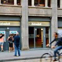 Especialistas concordam sobre poupança: "Manter todo o dinheiro em uma conta é um dos maiores erros"