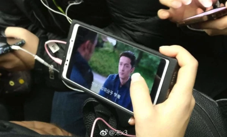 El Xiaomi R1 con pantalla 18:9 y doble cámara frontal asoma antes de tiempo