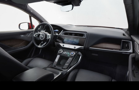 Jaguar I Pace 34