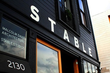 Todo bar debería inspirarse en el Stable Café, ¡mola tanto! 