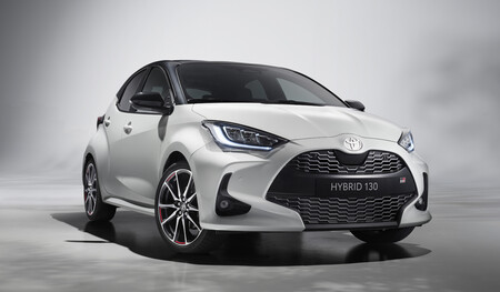 Toyota Yaris 130H 2024