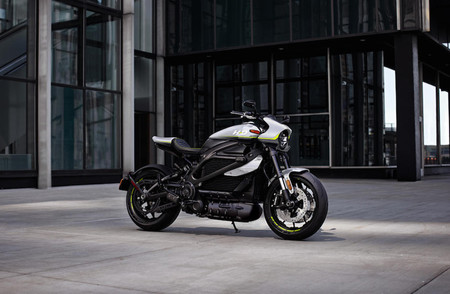 La unidad 500 de la moto eléctrica Harley-Davidson LiveWire es subastada para luchar contra la COVID-19