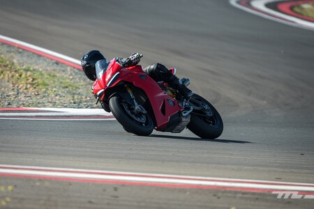 Ducati Panigale V2 S 2025 Prueba 017