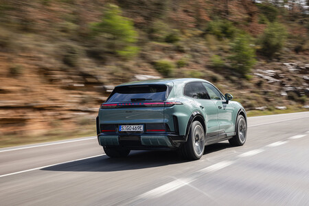 Porsche Cayenne Electric mystic green