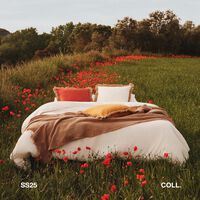 Lefties reta a El Corte Inglés con las colchas más frescas y versátiles para un dormitorio primaveral