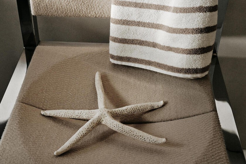 Esta es la cesta natural de Lefties que sirve como almacenamiento o para hacer la colada: se instala en cualquier rincón