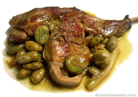 Conejo estofado con habitas. Receta