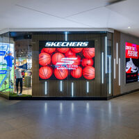 De 70 a solo 36 euros: Skechers tiene en su outlet las zapatillas casual perfectas para esta Navidad  