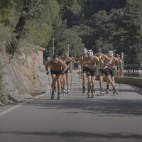 En Baleares se ha puesto de moda hacer esquí con patines por la carretera. Y empieza a ser un grave problema de seguridad vial 