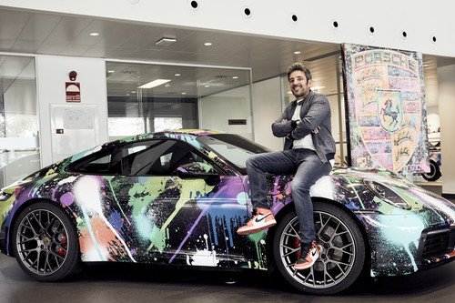 Entrevista al pintor René Mäkelä: Cara Delevingne le llevó al estrellato, pintó el hospital de Madonna y ahora pinta para Porsche 