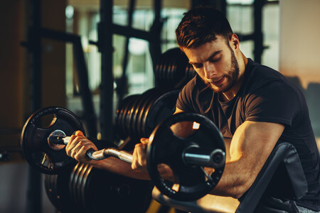Hipertrofia en el gimnasio: los conceptos básicos para conseguir que tus músculos crezcan este año