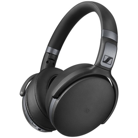 Con la música a cualquier parte gracias a los auriculares inalámbricos Sennheiser HD 4.40 BT: ahora en Amazon por 63,75 euros