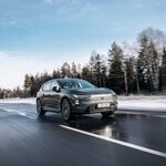El Volvo EX60 despeja las dudas sobre el coche eléctrico: hasta 810 km de autonomía y una recarga (casi) tan rápida como el repostaje