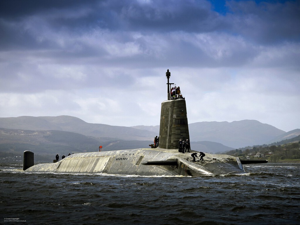 Lo que no consiguió el Brexit lo ha logrado Rusia y EEUU: que Reino Unido vuelva a Europa… para compartir su arsenal nuclear