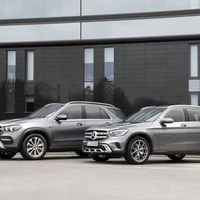Los Mercedes-Benz GLE de y GLC 300 e estrenan versiones híbridas enchufables para sus motores diésel y gasolina