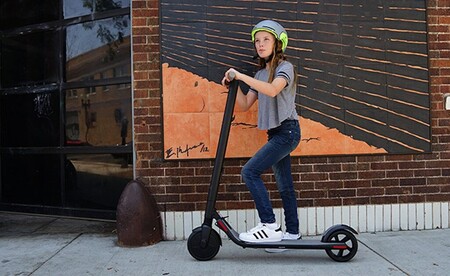 La DGT confirma que habrá edad mínima y casco obligatorio para los usuarios de patinetes eléctricos