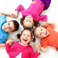 Siete ideas para que los niños mantengan contacto con sus amigos durante el verano a pesar de la distancia