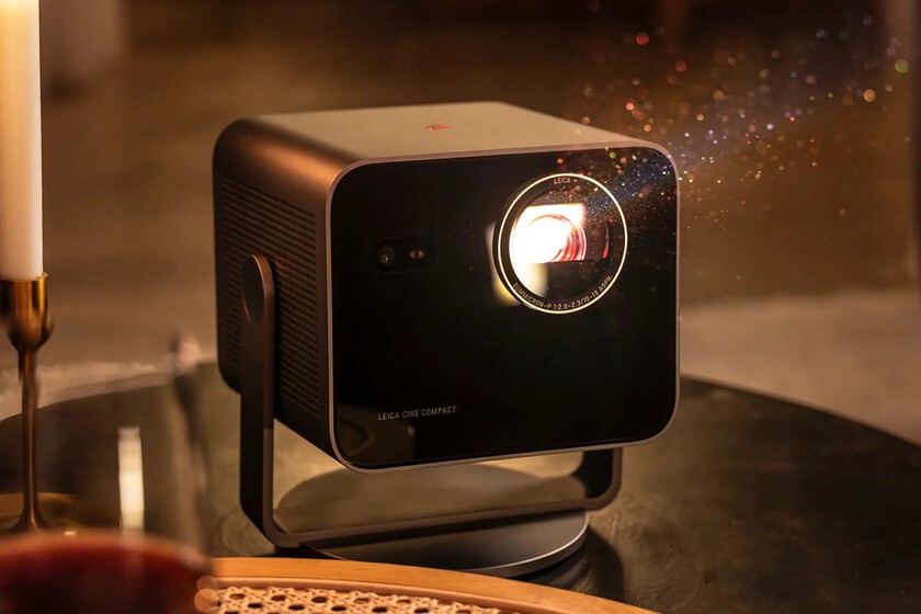 Ambient Compact Projector Beam 2 72