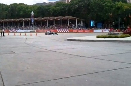 Pastor Maldonado tiene un incidente en la exhibición de Williams en Venezuela