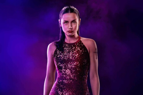 Acción brutal y una protagonista espectacular, pero que se pierde al replicar el mito de Baba Yaga. Reseña de Ballerina, la nueva película del universo de John Wick 