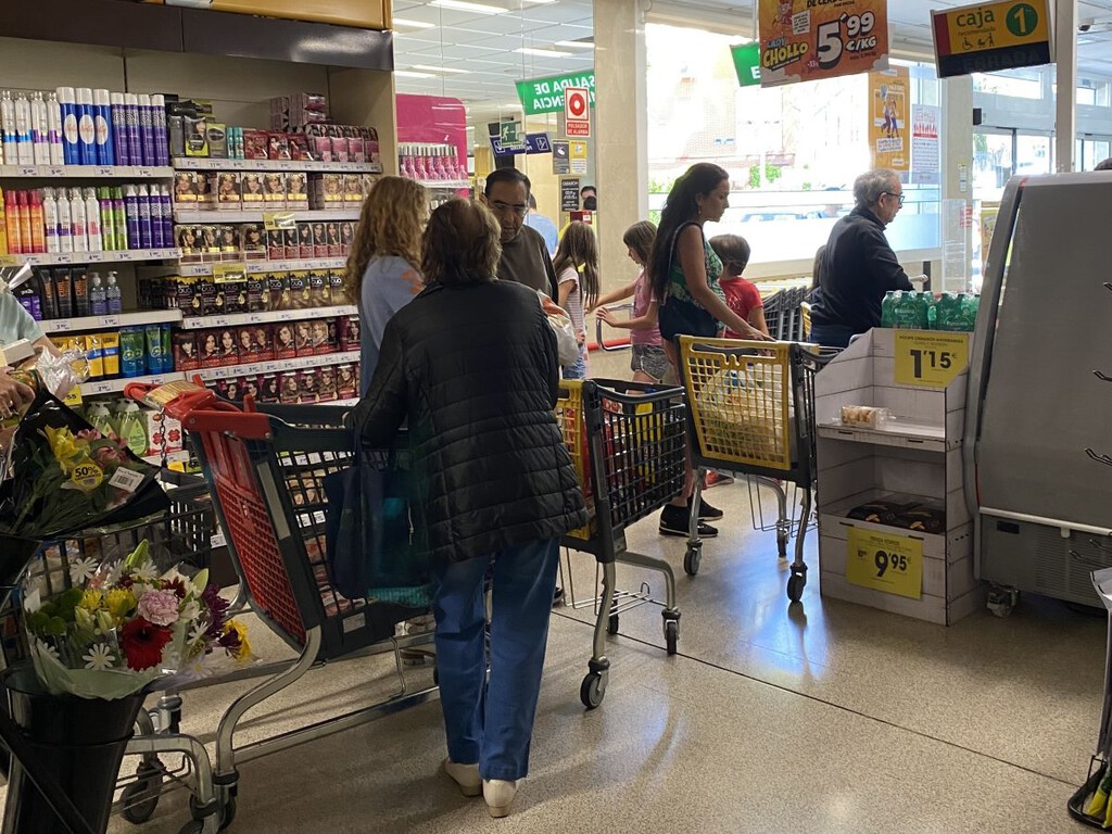 Los científicos coinciden: la cola del súper es un peligro contra la salud pública. Pero una simple medida podría cambiarlo todo