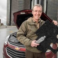 ¿Y si te dijéramos que tu Chevrolet Equinox cuenta con accesorios fabricados con botellas recicladas?
