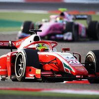 Mick Schumacher consigue el título de la Fórmula 2 pese a una errática carrera final en Sakhir