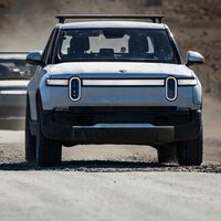 Rivian sube en más de 10.000 dólares el precio de sus coches eléctricos y sufre una avalancha de cancelaciones