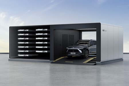 Conectar um carro elétrico é coisa do passado na China: agora eles têm carros com baterias substituíveis nos postos de gasolina.