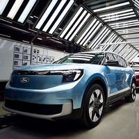 Ford prometió que en 2026 todos sus coches serían eléctricos o híbridos PHEV. Los trabajadores de Ford en Alemania creen que eso puede llevarles a la bancarrota 